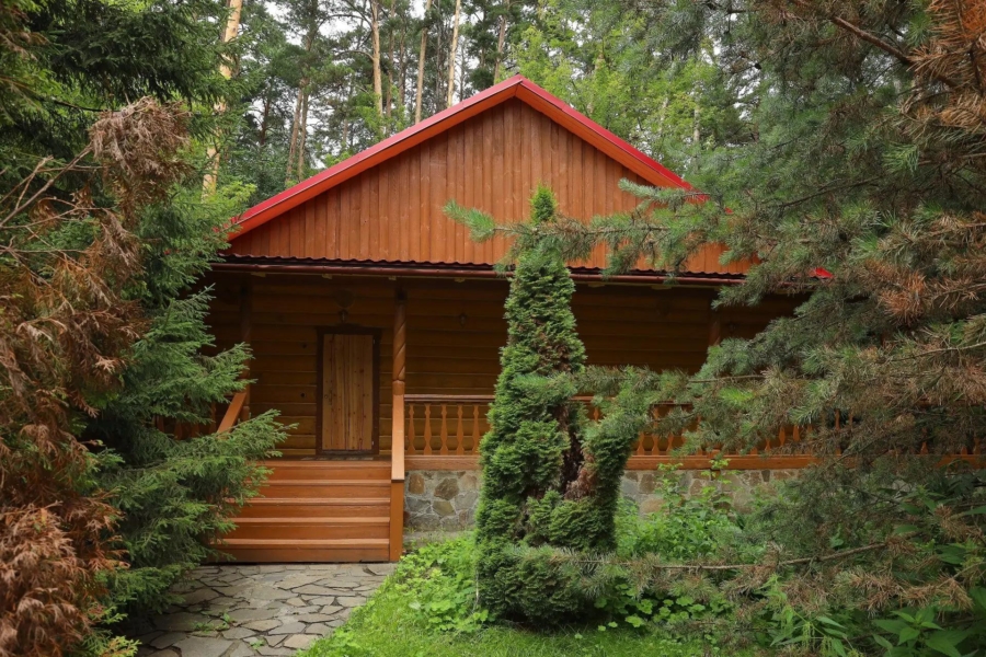 Кедровая баня — фасад